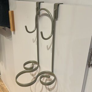 Styling Organizer- hooks over cupboard!!!  blow dryer, curling irons, brushes